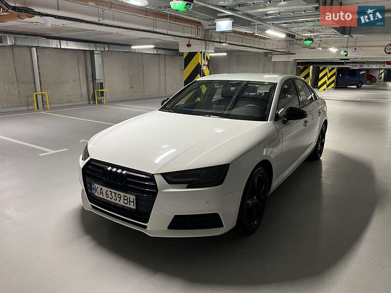 Седан Audi A4 2016 в Киеве