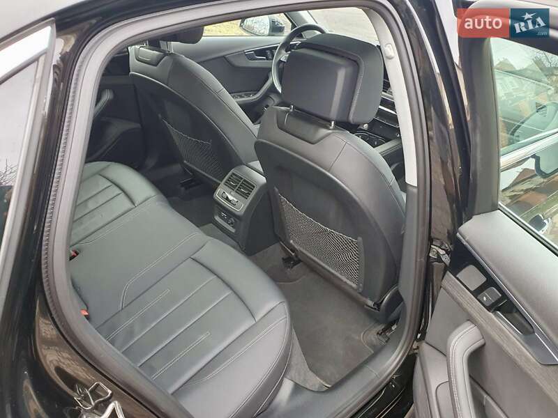 Седан Audi A4 2020 в Полтаве