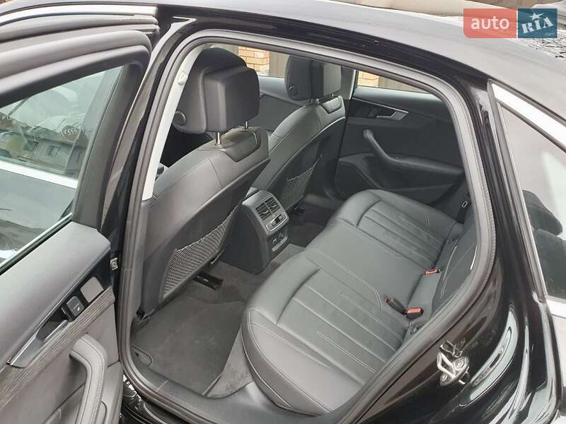 Седан Audi A4 2020 в Полтаве