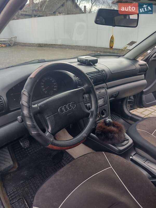 Универсал Audi A4 1996 в Черновцах