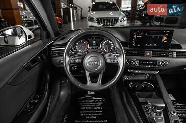 Седан Audi A4 2019 в 