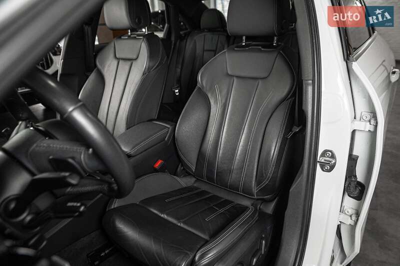 Седан Audi A4 2019 в Одессе