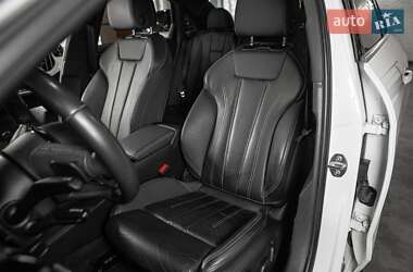 Седан Audi A4 2019 в 