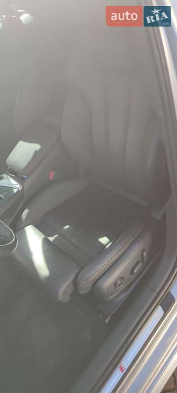 Седан Audi A4 2016 в Львове