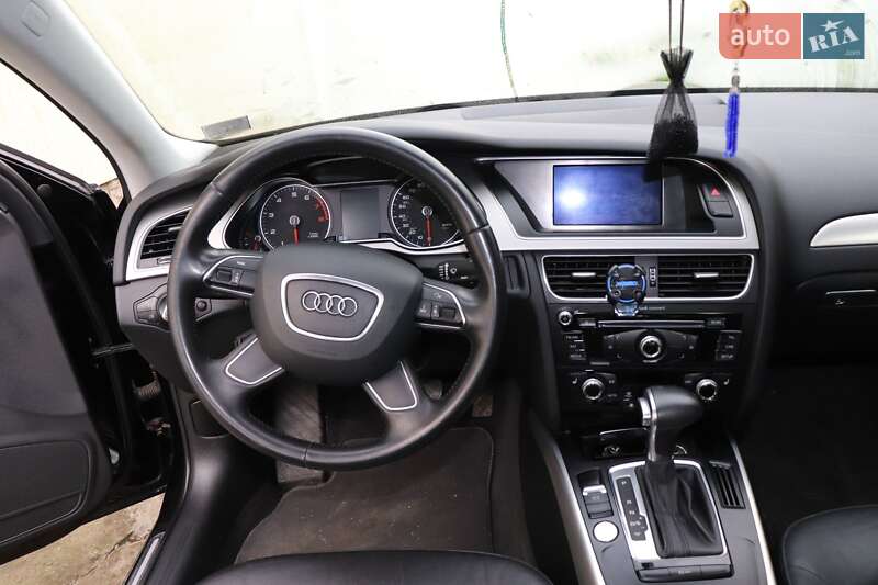 Седан Audi A4 2014 в Николаеве