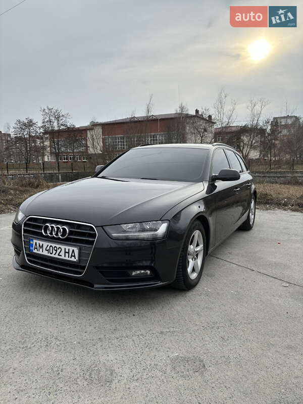 Универсал Audi A4 2014 в Звягеле