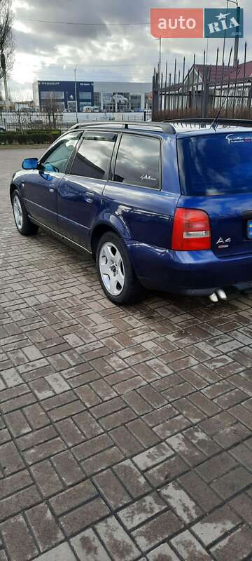 Універсал Audi A4 2001 в Києві