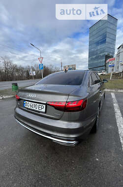 Седан Audi A4 2021 в Тернополі