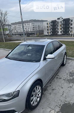 Седан Audi A4 2011 в Львові