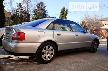 Седан Audi A4 2000 в Киеве