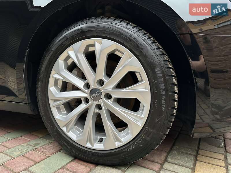 Универсал Audi A4 2018 в Ужгороде