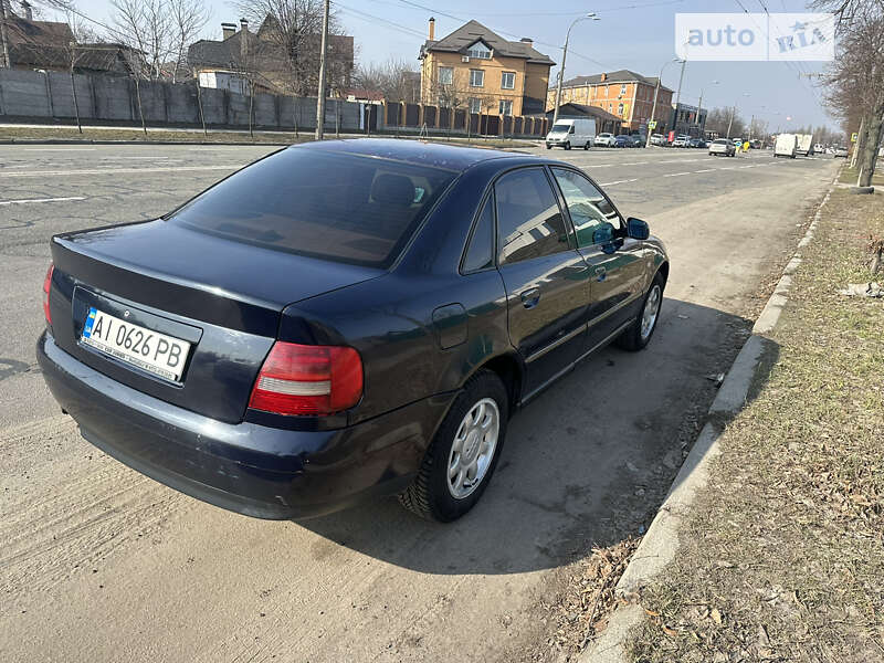 Седан Audi A4 1999 в Киеве