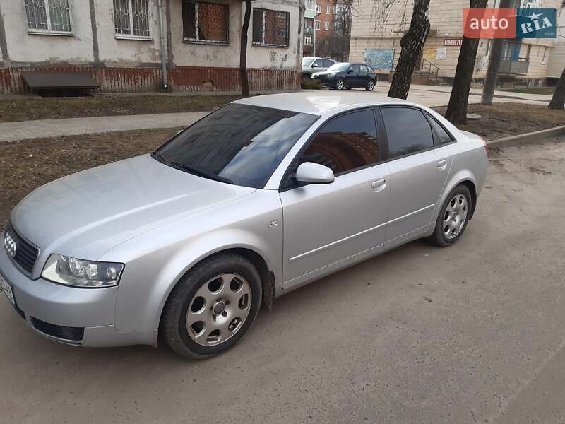 Седан Audi A4 2004 в Сумах