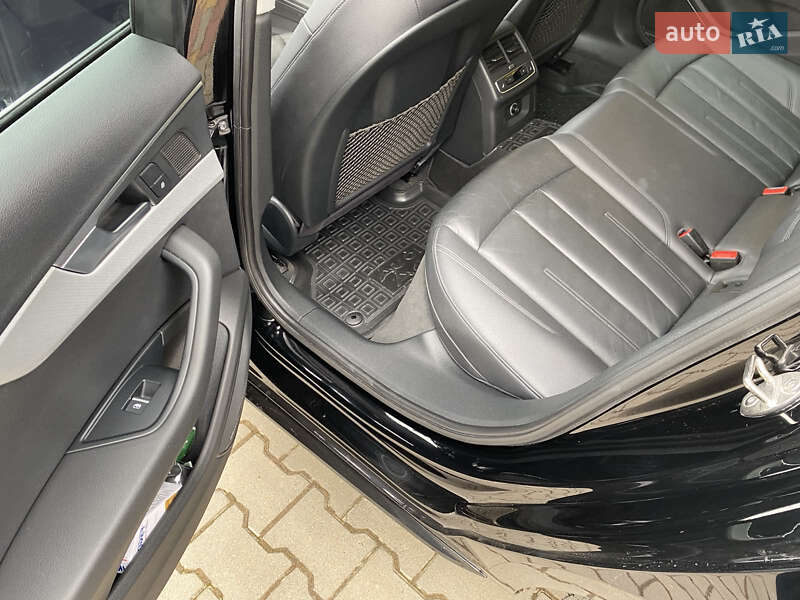 Седан Audi A4 2016 в Самборе