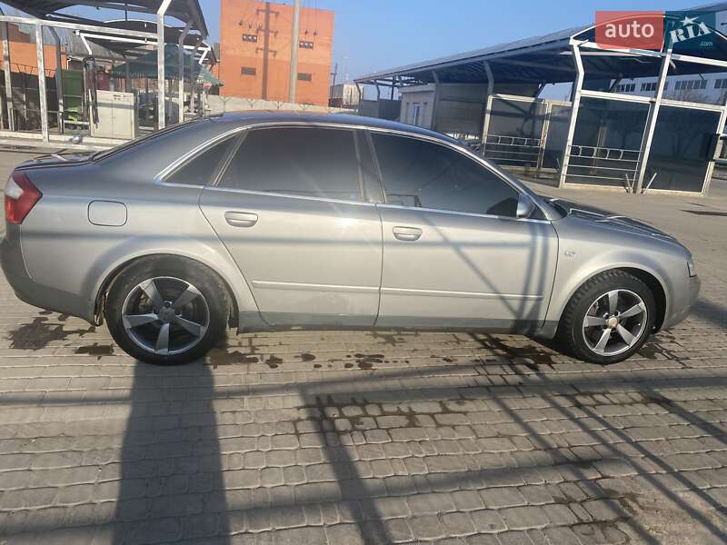 Седан Audi A4 2003 в Херсоне