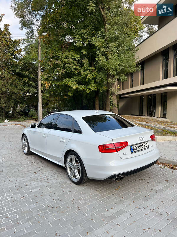 Седан Audi A4 2013 в Ужгороде