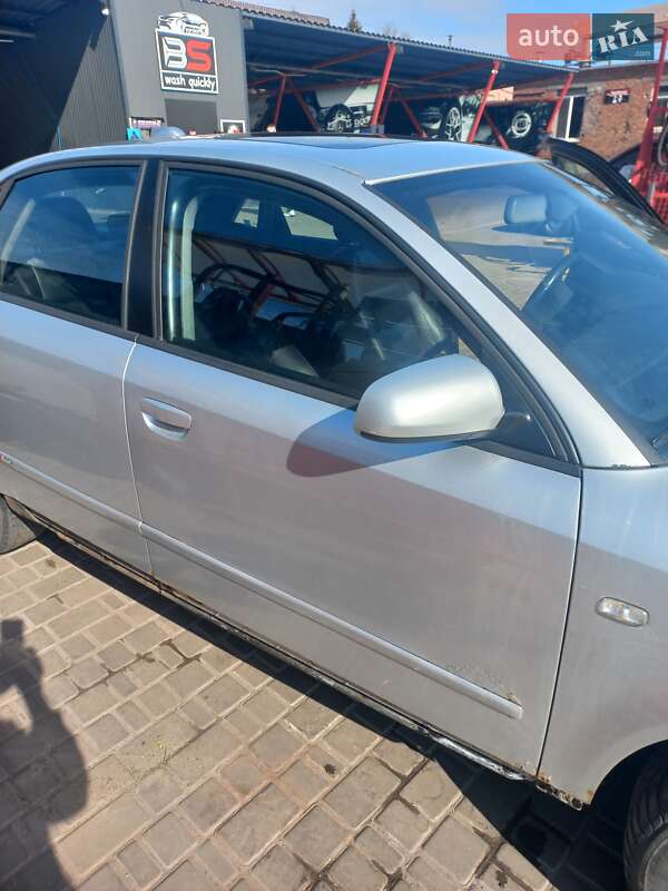 Седан Audi A4 2004 в Кривому Розі