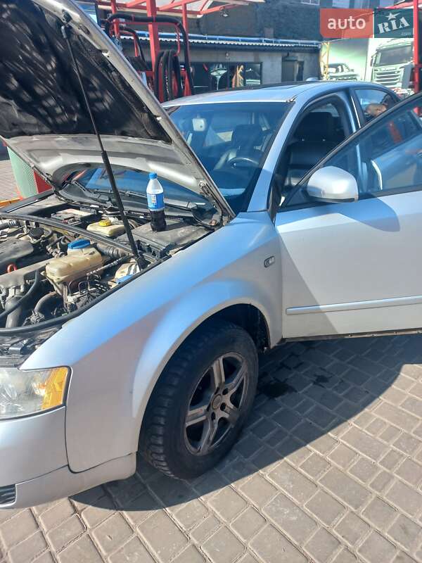 Седан Audi A4 2004 в Кривому Розі
