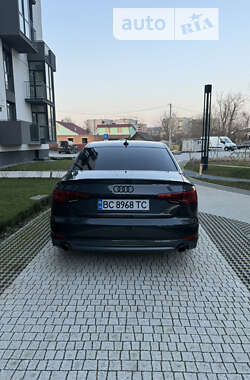 Седан Audi A4 2016 в Львові