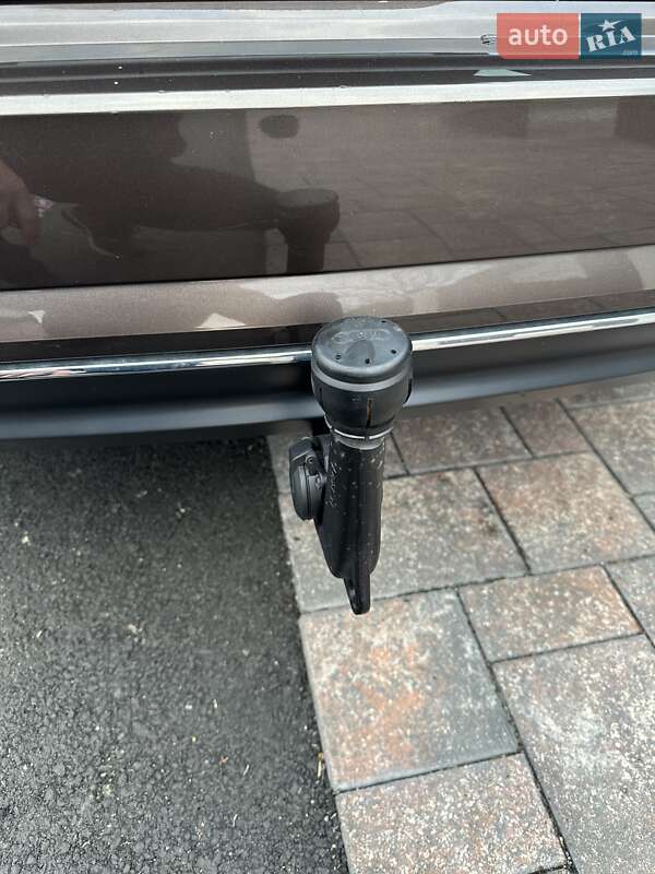 Универсал Audi A4 2017 в Ужгороде