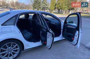 Седан Audi A4 2015 в 