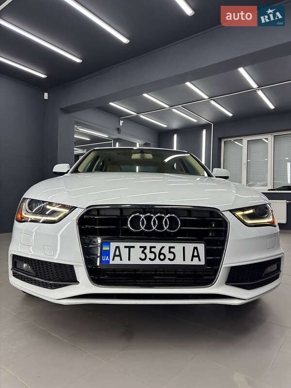 Седан Audi A4 2014 в Ивано-Франковске