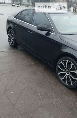 Седан Audi A4 2013 в Першотравенске