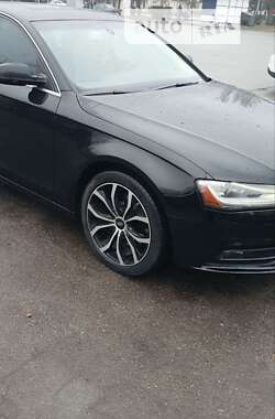 Седан Audi A4 2013 в Першотравенске