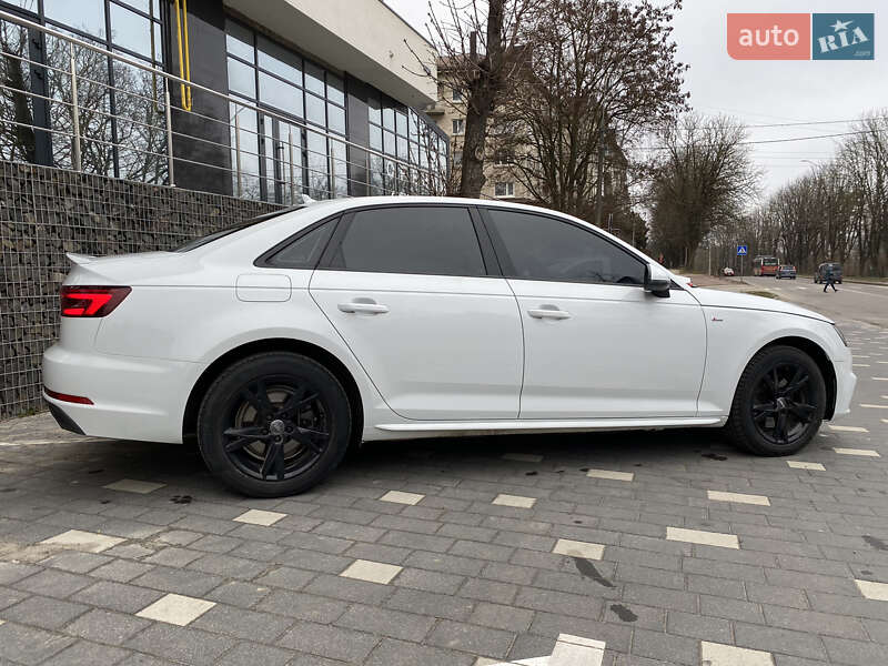 Седан Audi A4 2018 в Тернополе