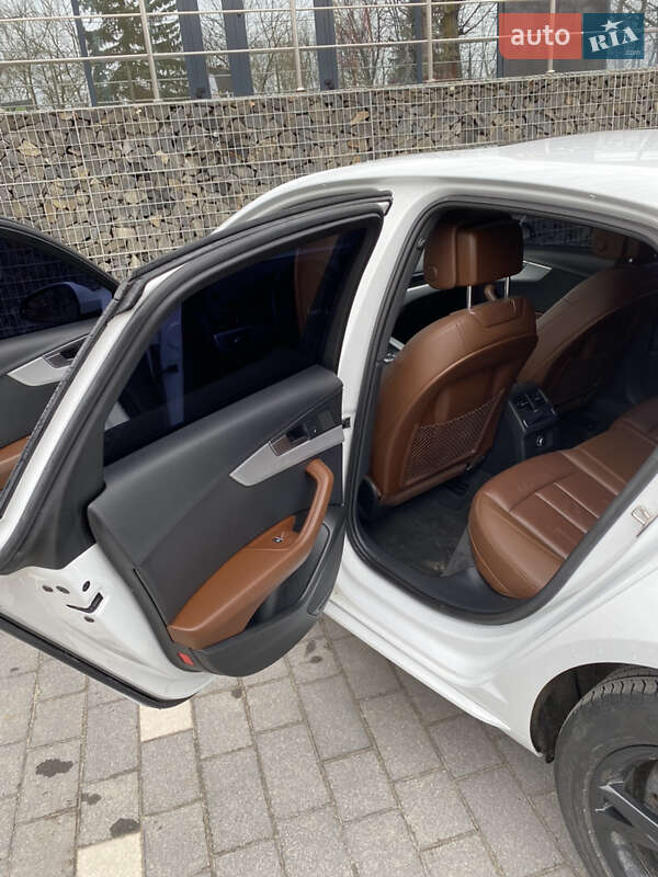 Седан Audi A4 2018 в Тернополе