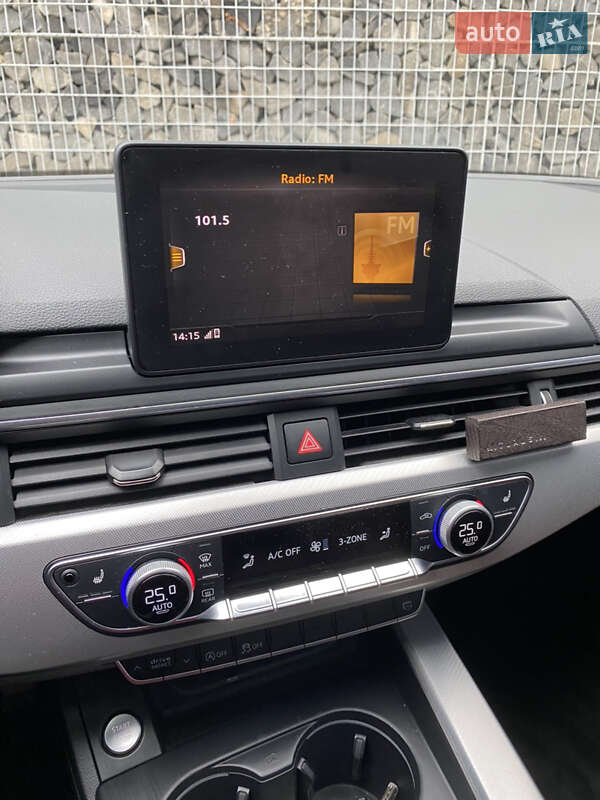 Седан Audi A4 2018 в Тернополе