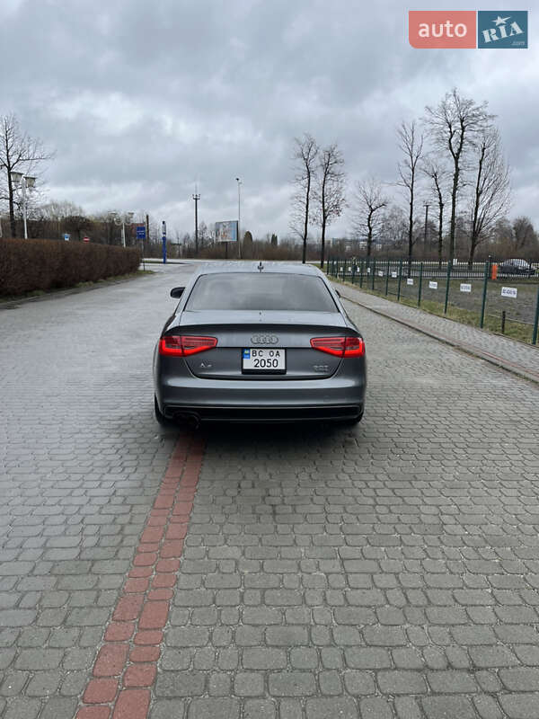 Седан Audi A4 2015 в Львове
