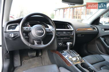 Седан Audi A4 2013 в Луцке