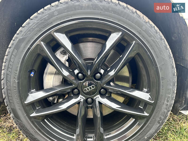 Седан Audi A4 2016 в Черкасах
