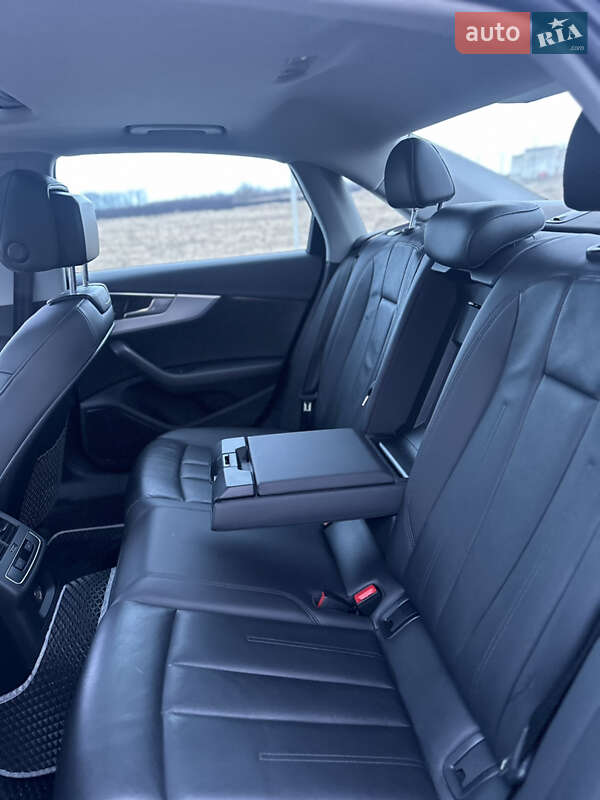 Седан Audi A4 2015 в Сумах