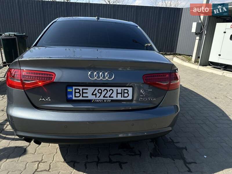 Седан Audi A4 2013 в Николаеве