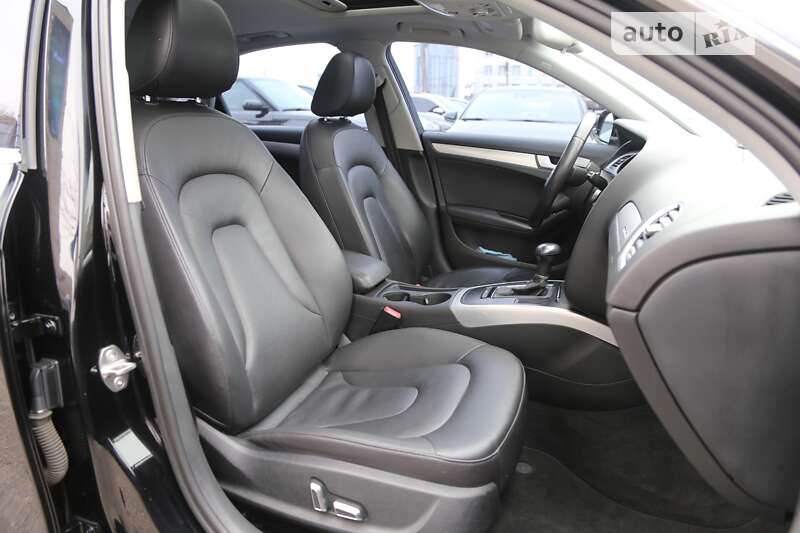 Седан Audi A4 2014 в Киеве