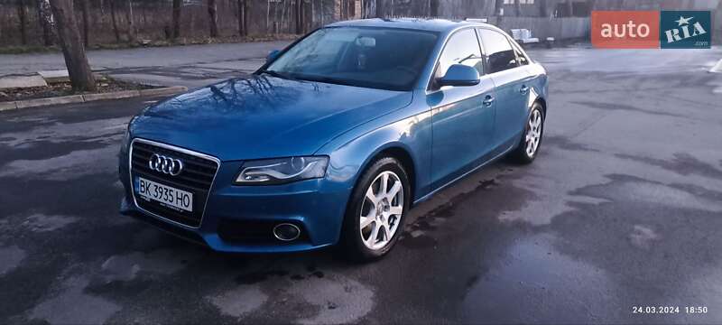 Седан Audi A4 2008 в Костополе