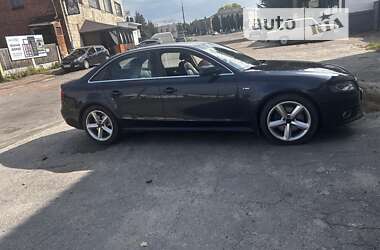 Седан Audi A4 2012 в Новгород-Северском