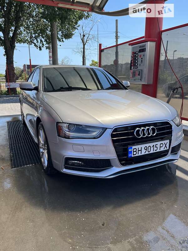 Седан Audi A4 2015 в Одессе