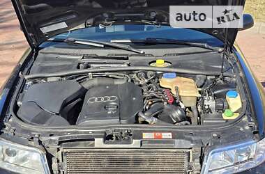 Универсал Audi A4 2000 в 