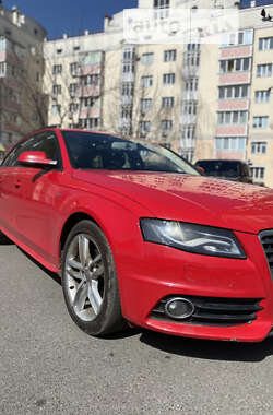 Универсал Audi A4 2011 в Вишневом