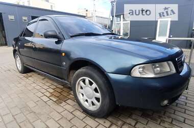 Седан Audi A4 1996 в Одессе