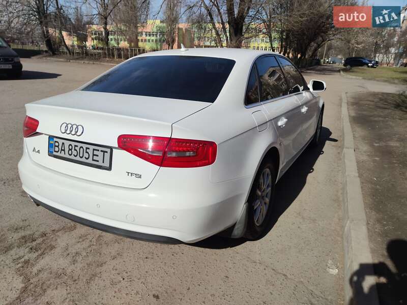 Седан Audi A4 2013 в Кропивницком