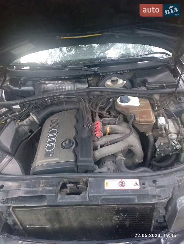 Седан Audi A4 1996 в Харькове
