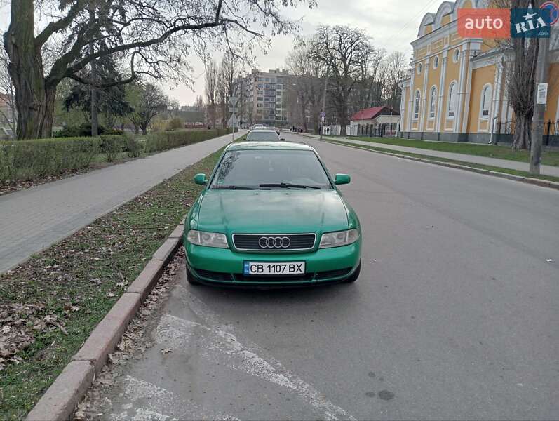 Седан Audi A4 1997 в Чернигове