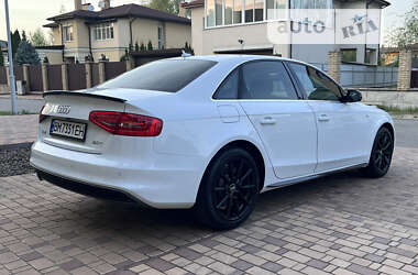 Седан Audi A4 2014 в 