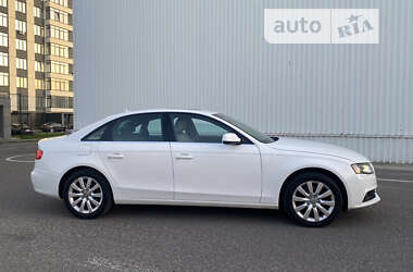 Седан Audi A4 2011 в Луцьку