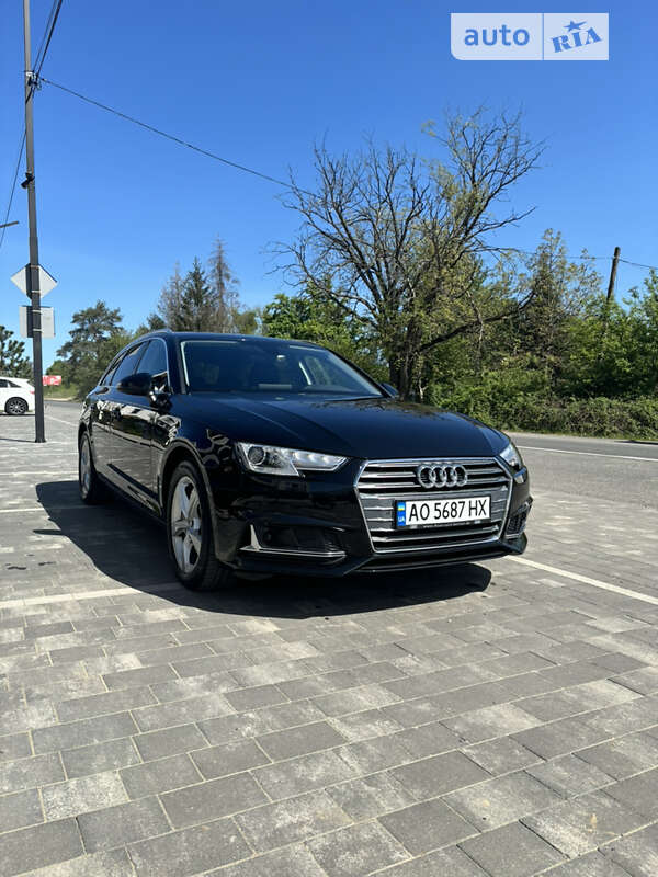 Универсал Audi A4 2019 в 