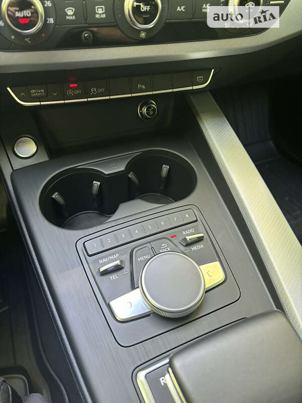 Универсал Audi A4 2019 в Ужгороде